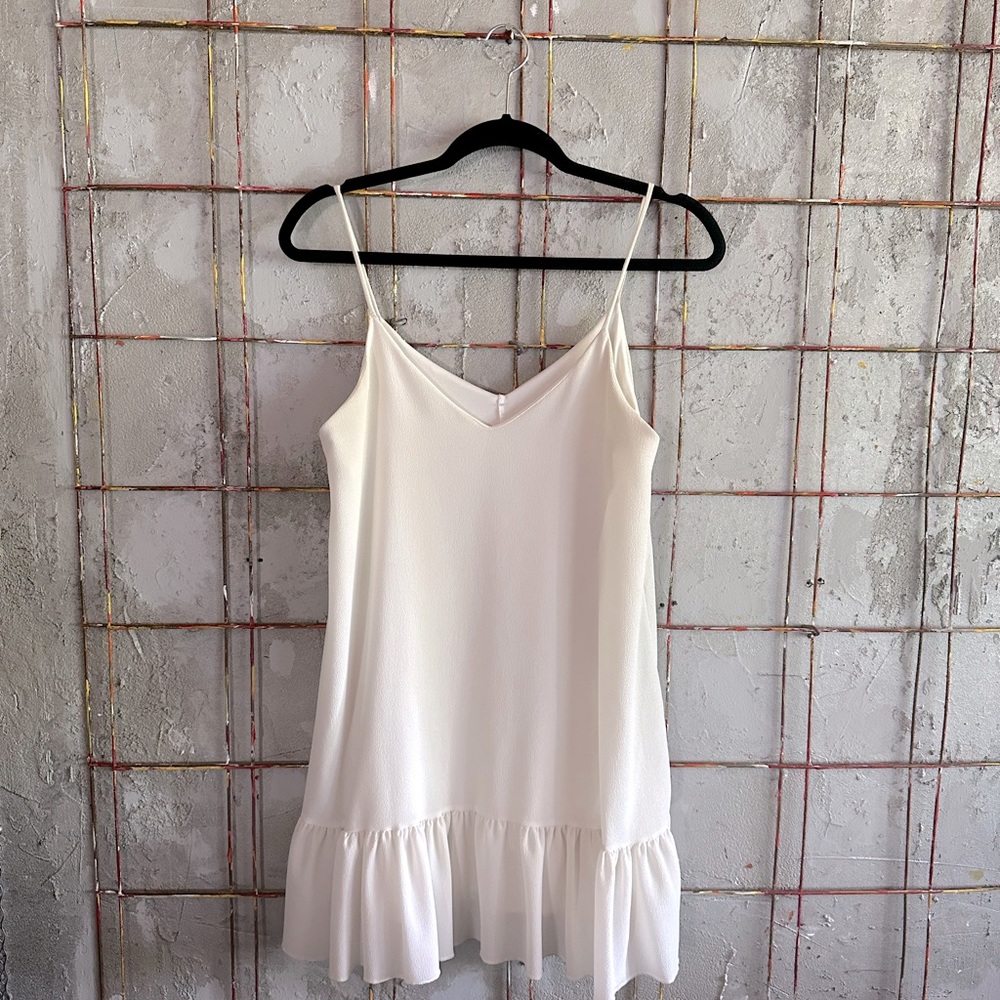 Flowey white spaghetti- strap dress with built-in slip